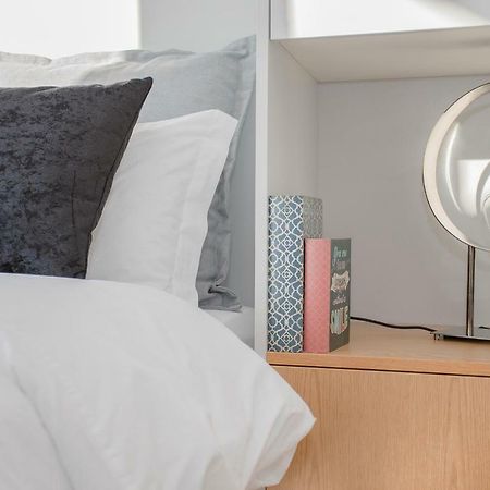 Liiiving In Porto I Bright Light Studio Luaran gambar